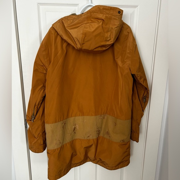 Burton insulated snowboard jacket. - Picture 2 of 3